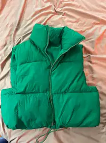 SheIn Cropped Green Puffer Vest