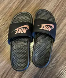 Nike Women’s 7 Slides