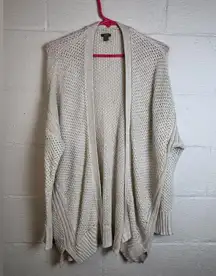 Aerie Woman’s Thick Chunky Knit Cream Coquette Cardigan Cozy Sweater Sz Medium