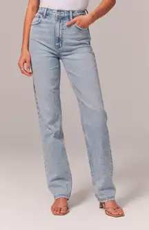 Ultra High Rise 90s Straight Jean