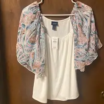 - NWT Pastel floral flutter sleeves top by day trip size small