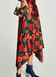 NWT  | Printed flowing midi skirt | XS