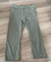 Allbirds Wool Blend Women's Green Capris Size L Athletic Yoga Workout Leggings