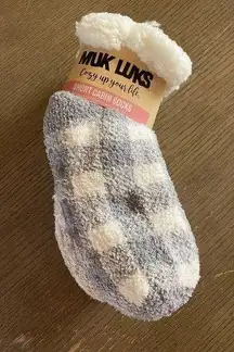 Muk Luks grey and white plaid and snowflake short cabin socks