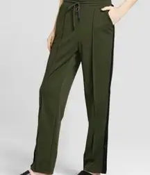 Hunter Pants In olive green and black‎ with buttons- women’s size small