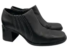 Clarks leather slip-on ankle black booties women’s Size 7 1/2M