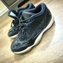 Nike Air Jordan 11 Retro Black Athletic Shoes Sneakers Mens Size 9.5