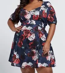 Fashion to Figure Floral Belted Dress Roses Blue Sz 2