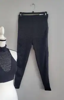 Victoria's Secret Black Performance Sheer Crop Top Sports Bra Leggings Set S 7/8