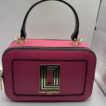 COPY - KARL LAGERFELD PARIS
Simone pink Crossbody Bag $228
