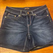 Seven7 Blue Jean Shorts with Contrast Stitching and Mid-Length Style NWOT
