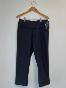 Cropped Capri Leggings Black Dri-fit