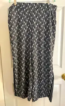 Max Studio Wide Leg Black and Off White Pants