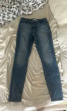 Levi’s Mid-Rise Skinny Jeans