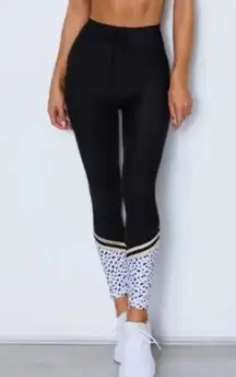 SARAH'S DAY x WHITE FOX Sweet and Sassy Leggings Black Polka Dot Size Medium