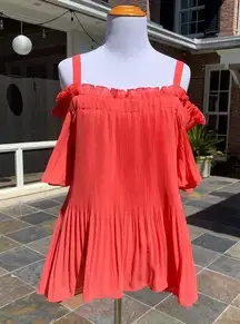 NWT NEW Cupio Coral Pleated Cold Shoulder Top M