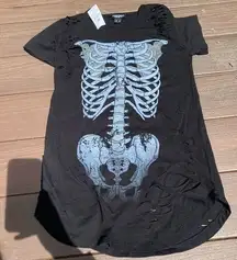 NWT Skeleton Distressed t-shirt