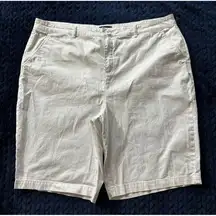 NYDJ Shorts Womens White Bermuda Lift Tuck Stretch Denim Size 18