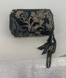 VERA BRADLEY Baroque Wristlet Wallet Zip Around I.D./card holder Black yellow