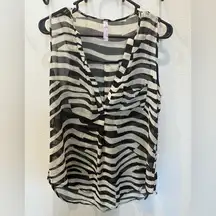 Alya Black & White Zebra Stripe Sleeveless Blouse - Size M