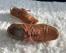 Born Hand‎ Crafted Leather Oxford Shoes Women's Size 10M Round Toe Casual Brown