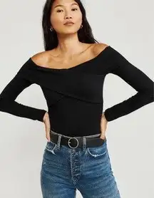 Abercrombie & Fitch Soft A&F Cozy Off the Shoulder Knit Long Sleeve Top in Black