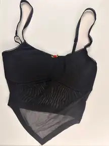 Edikted Top Crop Black Mesh triangle 