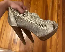 7 for all mankind heels