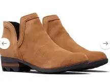 Sorel Lolla II Cut Out Bootie in Nuebuck Tan 9
