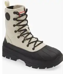 New Hunter Explorer Desert Waterproof Boot (Women) Size 5