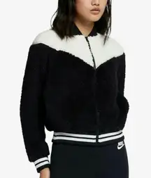 NWT  Sportswear Sherpa Windrunner Jacket