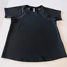 Athleta Womens Size XS Black Mesh Short Sleeve Shirt Top Athletic Run‎ Workout