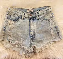 Vibrant Made in the USA distressed jean shorts (L)