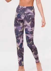 ONZIE High Rise‎ Leggings in Purple Marble Size Small