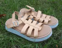 Universal Thread Women's Justine Platform Sandals Tan Size: 8.