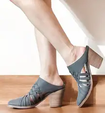 Universal Thread Aiden Huarache Heeled Grey Mules