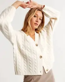 Abercrombie & Fitch Cream Wool Knit Cardigan Size Medium