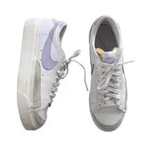 Nike Platform Low Sneakers size 9