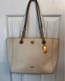 Coach TURNLOCK CHAIN TOTE 27 CHALK white or  Pebble Leather Shoulder Bab