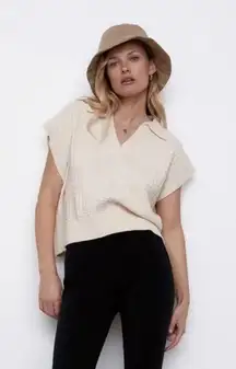 Sz S Fabulous Cap Sleeve Cropped Sweater / Vest Lovely Textured Cream Knit