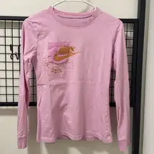 NWOT | Women’s Nike pink long sleeve shirt with pocket and gold writing — XS