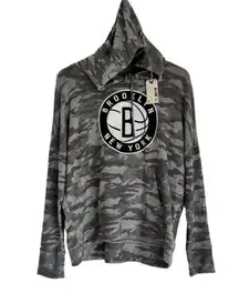 Tailgate  Brooklyn Nets Soft Gray Camo Hooded Sweater Size S