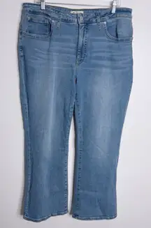Madewell Curvy Kick Out Crop Jean In Mather Wash Blue NN425 Size 33