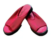 Montego Bay Club Women’s Red Stretch Slip ons Size 6 Wide