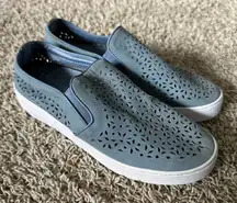 Vionic Women Size 7 356 Midi Perforated Slip On‎ Shoes Blue Suede Sneaker