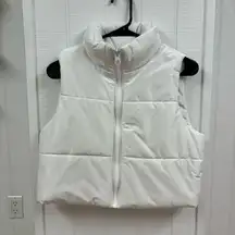 Gianni Bini White cropped zip up puffer vest