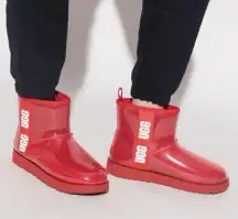 UGG Women’s Classic Samba Ribbon Red Mini Clear Waterproof Boots Size 6