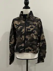 Cropped Camo Windbreaker
