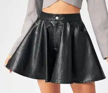 Cider  Solid Black Faux Leather Pleated High Waisted Shorts size XS