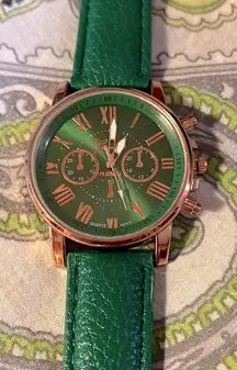 Green Strap Alloy Fashion Watch